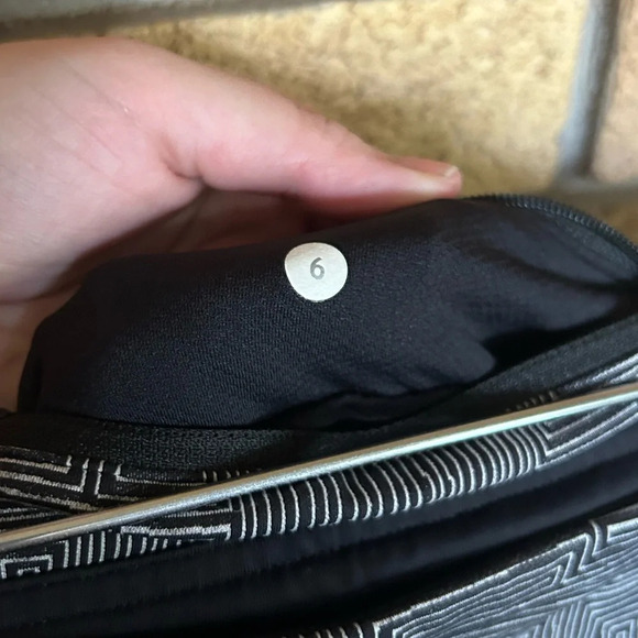 Lululemon Pace Rival Crop Maze Jacquard White Black / Black Leggings Size 10 - Picture 7 of 8